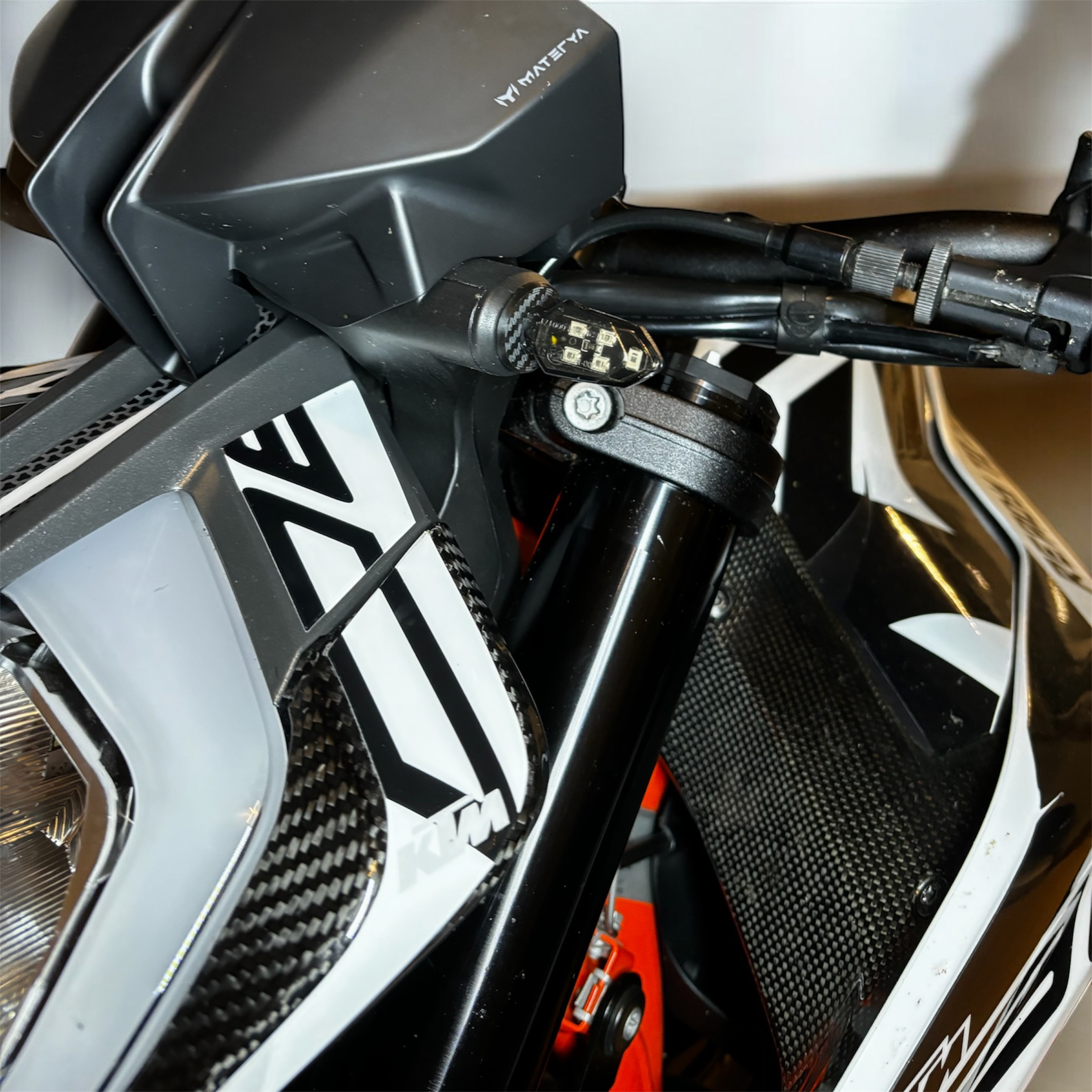 KTM Duke Blinker-Adapter mit LED-Blinker